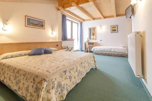Hotel Garni La Stua 셀바디카도르 3*,  이탈리아