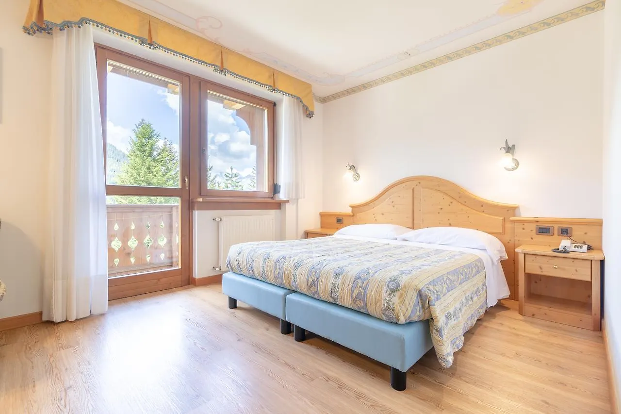 Hotel Garni La Stua 셀바디카도르 3*,  이탈리아